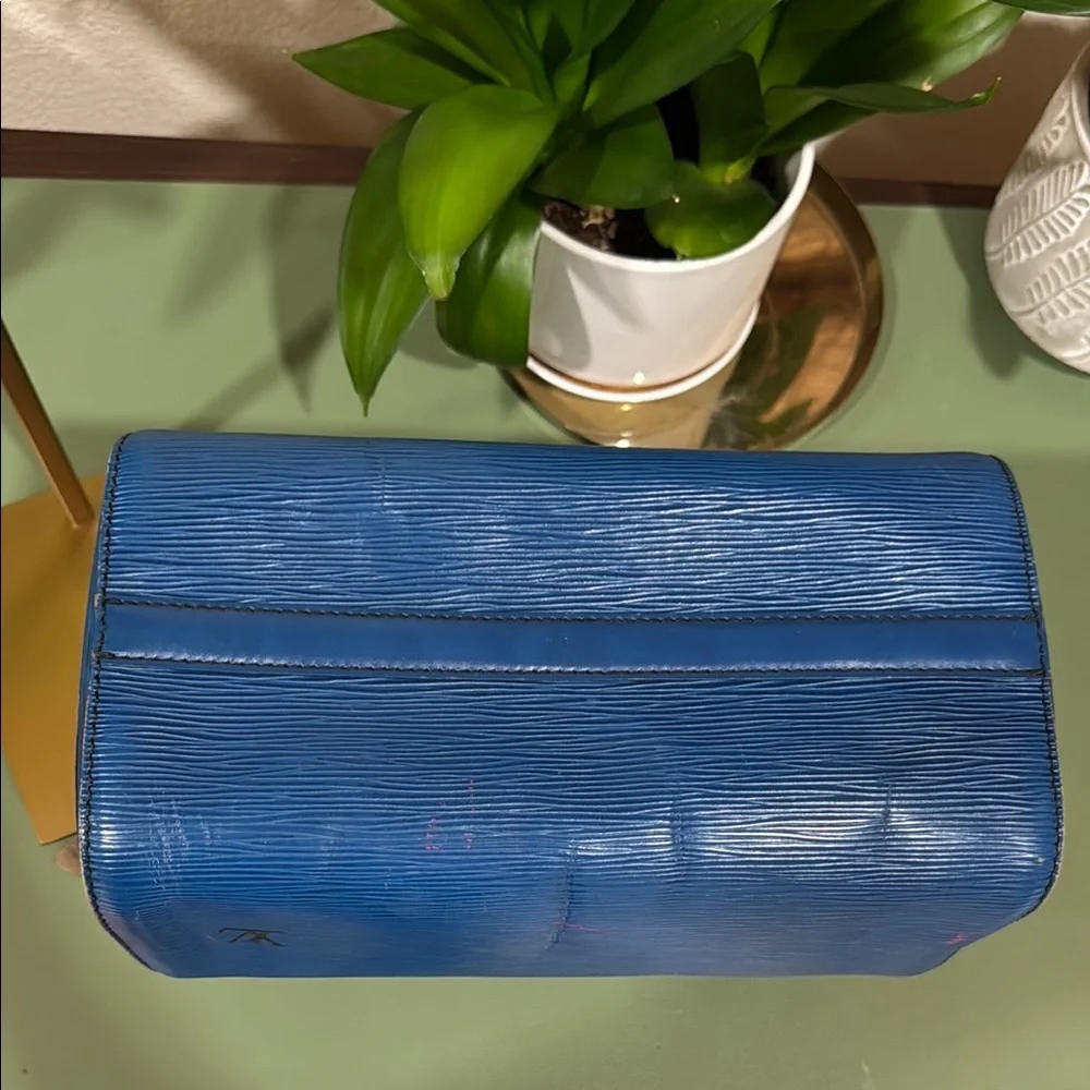 Louis Vuitton Blue Epi Leather Speedy - Picture 8 of 12